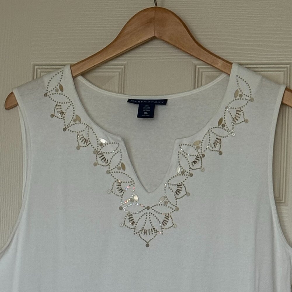 EXQUISITE Karen Scott XL White Sleeveless Top - Gold Beaded Neckline - EUC